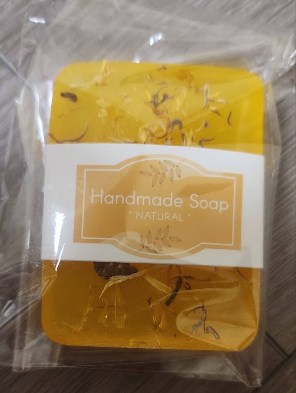 Handmade Glyercin Lemon Scent Soap W Calendula Petals - Picture 3 of 5